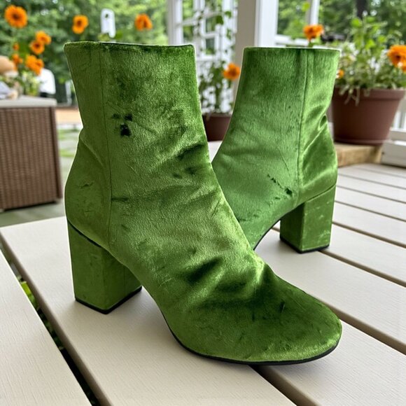 BALENCIAGA Women's Green Velvet Zip Boots Booties Size 36.5 / US 6.5 - Picture 1 of 9